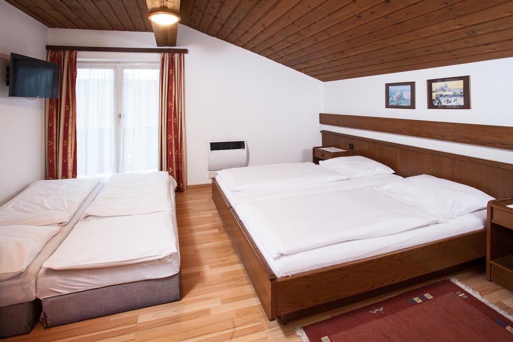 Gaestehaus Sunkler Golling an der Salzach Szoba fotó
