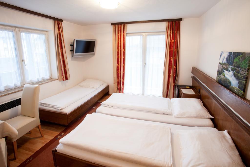 Gaestehaus Sunkler Golling an der Salzach Szoba fotó